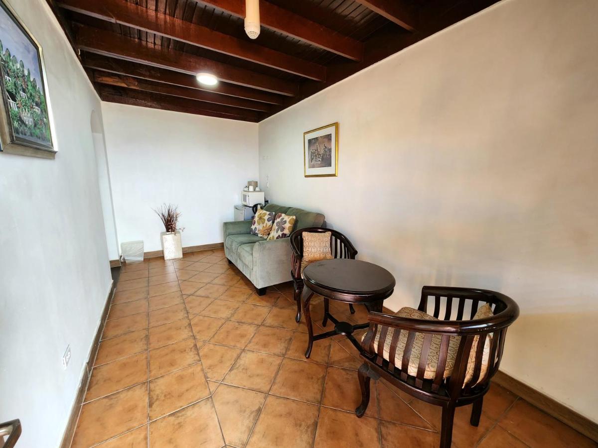 Altamont West Hotel Montego Bay Exterior foto