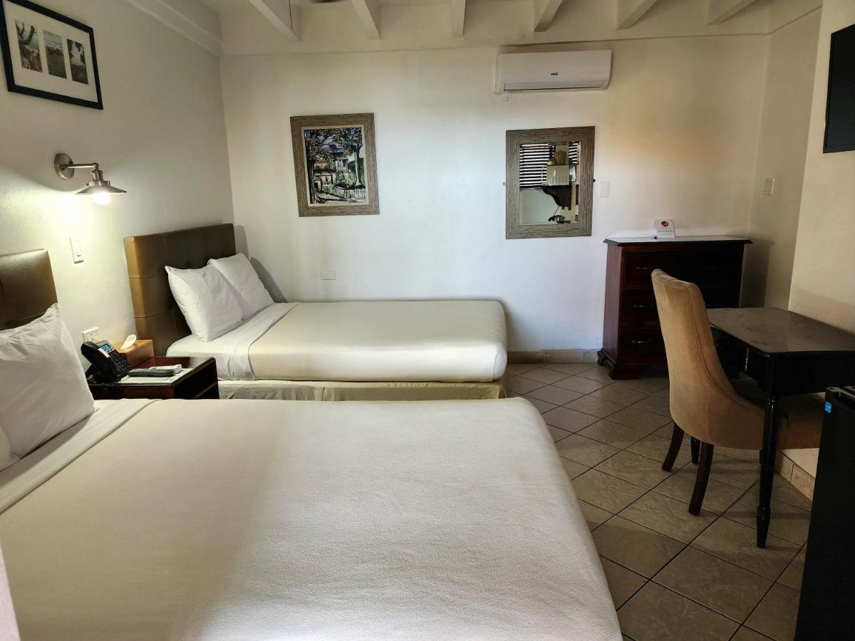 Altamont West Hotel Montego Bay Exterior foto